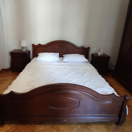 Flat in the city center Odesa Exterior photo