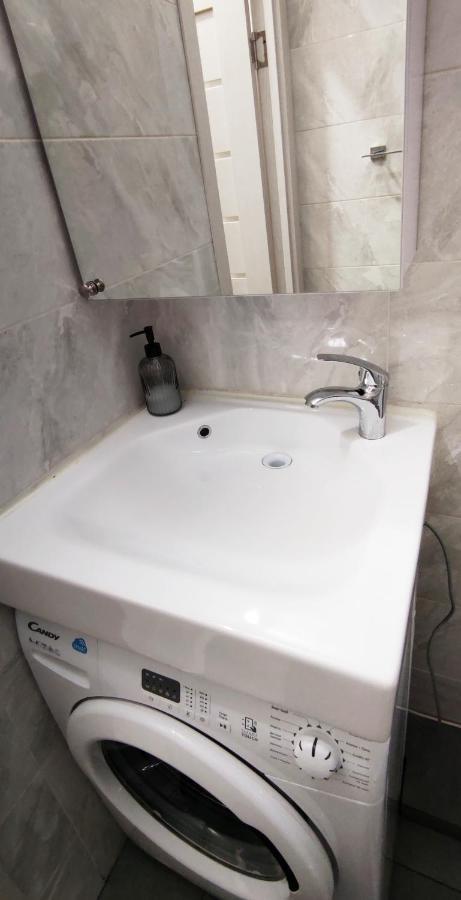 Flat in the city center Odesa Exterior photo